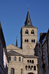 Fototapeta na wymiar Dom in Trier
