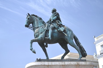 Fototapeta na wymiar Pomnik Karola III w Madrycie, Hiszpania