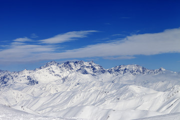 Fototapeta na wymiar Zima w górach miły dzień