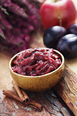 plum and apple chutney