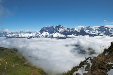 Obraz na płótnie Canvas morning fog in Swiss Alps