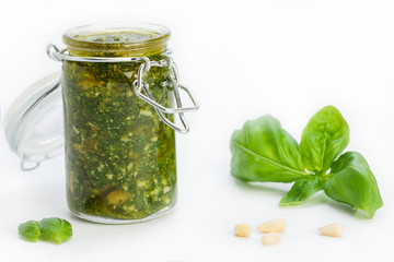 Basilikum Pesto