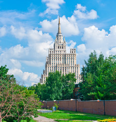 Fototapeta na wymiar Skyscraper Stalin w Moskwie