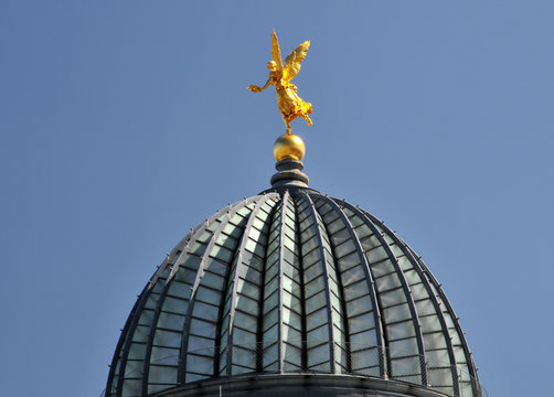Engel &uuml;ber Dresden