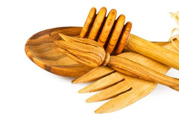 kitchen utensils in olive wood on white-2