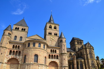 Fototapeta na wymiar Katedra Triera z Saint Peter (najstarszy w Niemczech)
