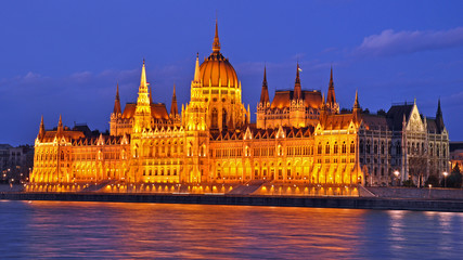 Fototapeta premium parlament in budapest