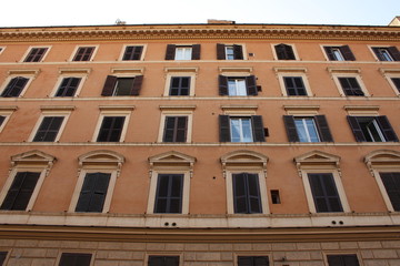 EDIFICIO URBANO N°2