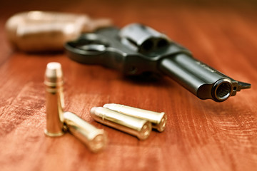 Gun and bullet cartriges