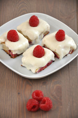 Himbeer Topfen Schnitte