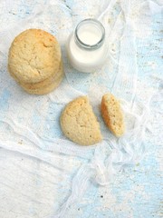 Biscuits with coconut