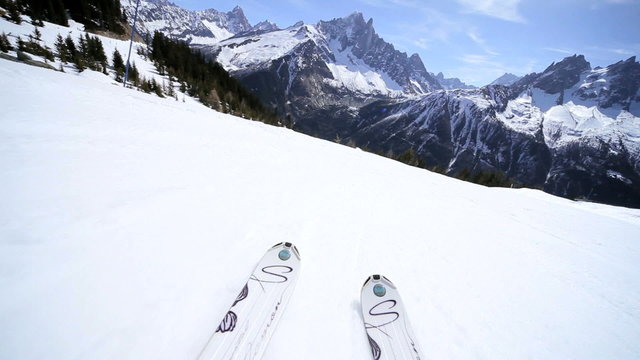 Winter skiing downhill 