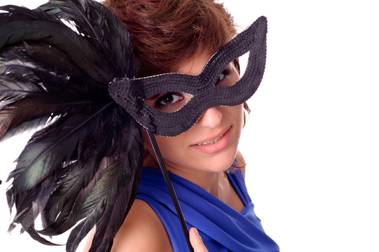 Portrait einer h&uuml;bschen jungen Frau mit Maske