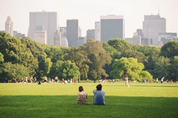 Foto op Plexiglas Central Park Mensen genieten van ontspannen buiten in Central Park, NYC.