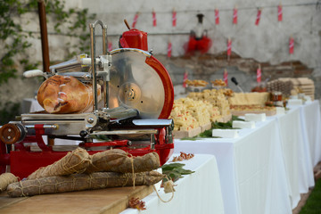 affettatrice - banchetto di nozze
