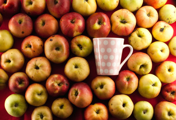 apple and teacup