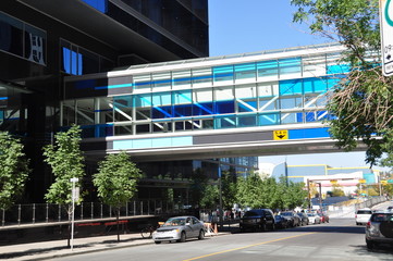 Obraz premium A modern plus 15 over pass in Calgary Alberta