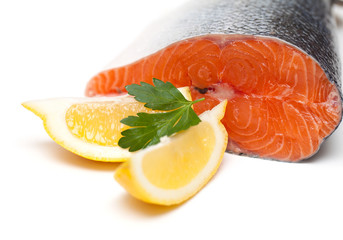 raw salmon and lemon