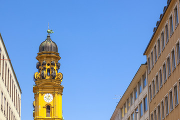 Fototapeta na wymiar słynny kościół Theatine w Monachium