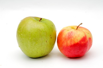red and green apples