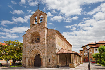 Fototapeta na wymiar Villaviciosa Kościół