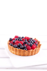 blueberry and raspberry tart 