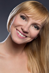 Naklejka premium Portrait of a beautiful woman