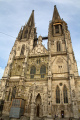 Fototapeta na wymiar katedra w Ratyzbonie