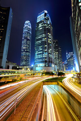 Fototapeta na wymiar traffic through city at night