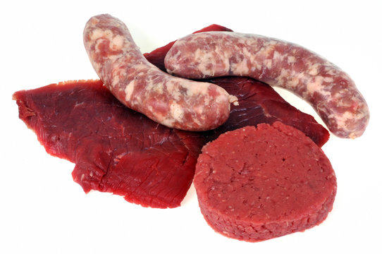 Bifteck, staek hach&eacute; et saucisse