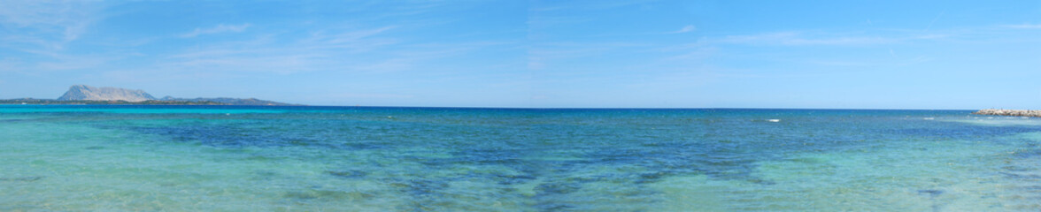 Fototapeta na wymiar Wybrzeżu Sardynii (morski) - San Teodoro - Włochy