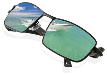 ski nautique sur lunettes de soleil
