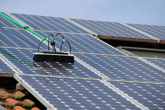 Professionelle Solarzellenreinigung