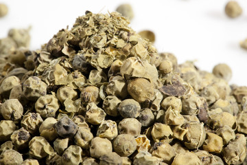 GRÜNER PFEFFER im Gewürzfach © Herby Meseritsch