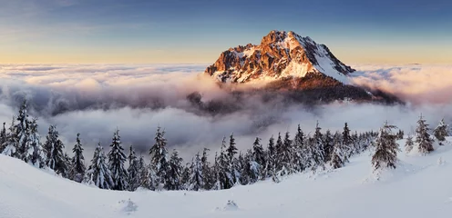 Rolgordijnen Bergtop in de winter - Roszutec - Slowakije berg Fatra © TTstudio