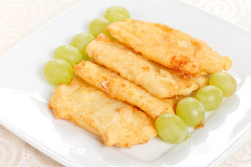 fried mozzarella with grapes