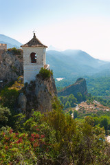 Fototapeta na wymiar Dzwonnica, zamek, Guadalest wieś, Alicante, Hiszpania