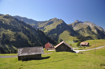 Fototapeta na wymiar Alpe Jänzimatt in den Emmentaler Alpen