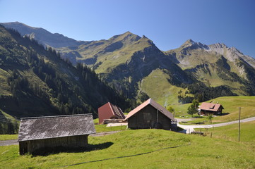 Fototapeta na wymiar Alpe Jänzimatt in den Emmentaler Alpen