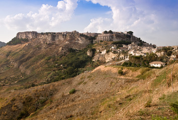 Fototapeta na wymiar Gerace, niewielka miejscowość położona w pobliżu Reggio Calabria