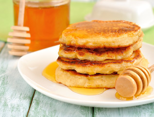 Pancakes with honey