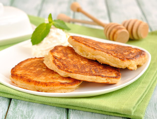 Pancakes on a green napkin