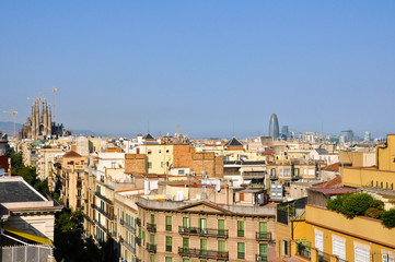 Fototapeta na wymiar Zobacz Barcelony z La Pedrera przez Antoniego Gaudiego.