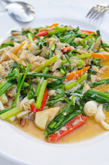 Fried crab meat with curry powder..