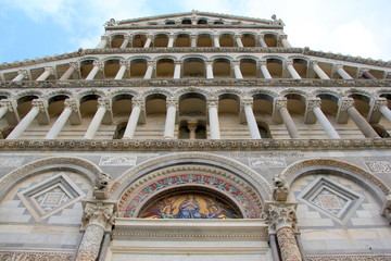 Façade du Duomo de Pise