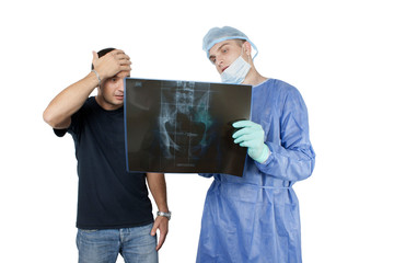 Radiografo con paziente
