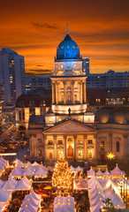Fototapeta premium berlin gendarmenmarkt christmas sunset