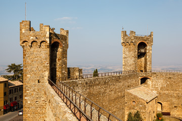 Obraz premium Yard in the Castle of Montalcino, Tuscany, Italy