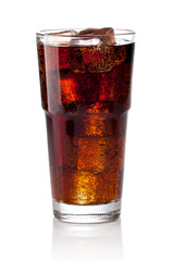 Fototapeta na wymiar Szkła cola z lodem