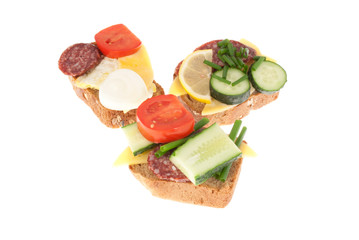 Bread with sausage and vegetables